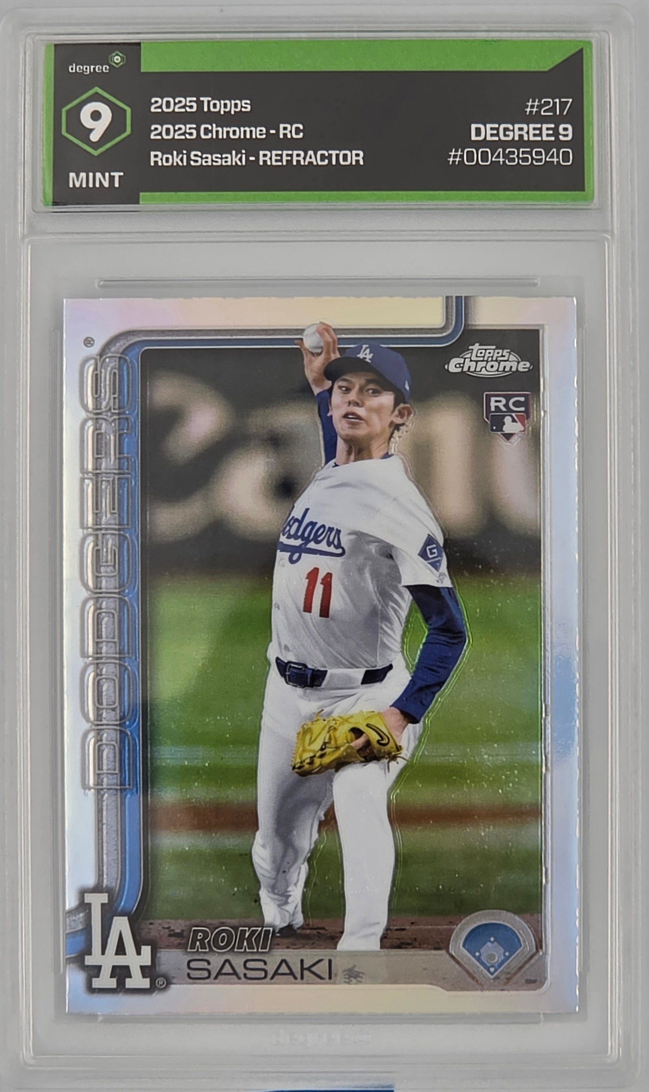 2025 Topps Chrome #217 Roki Sasaki Refractors Degree 9 MINT