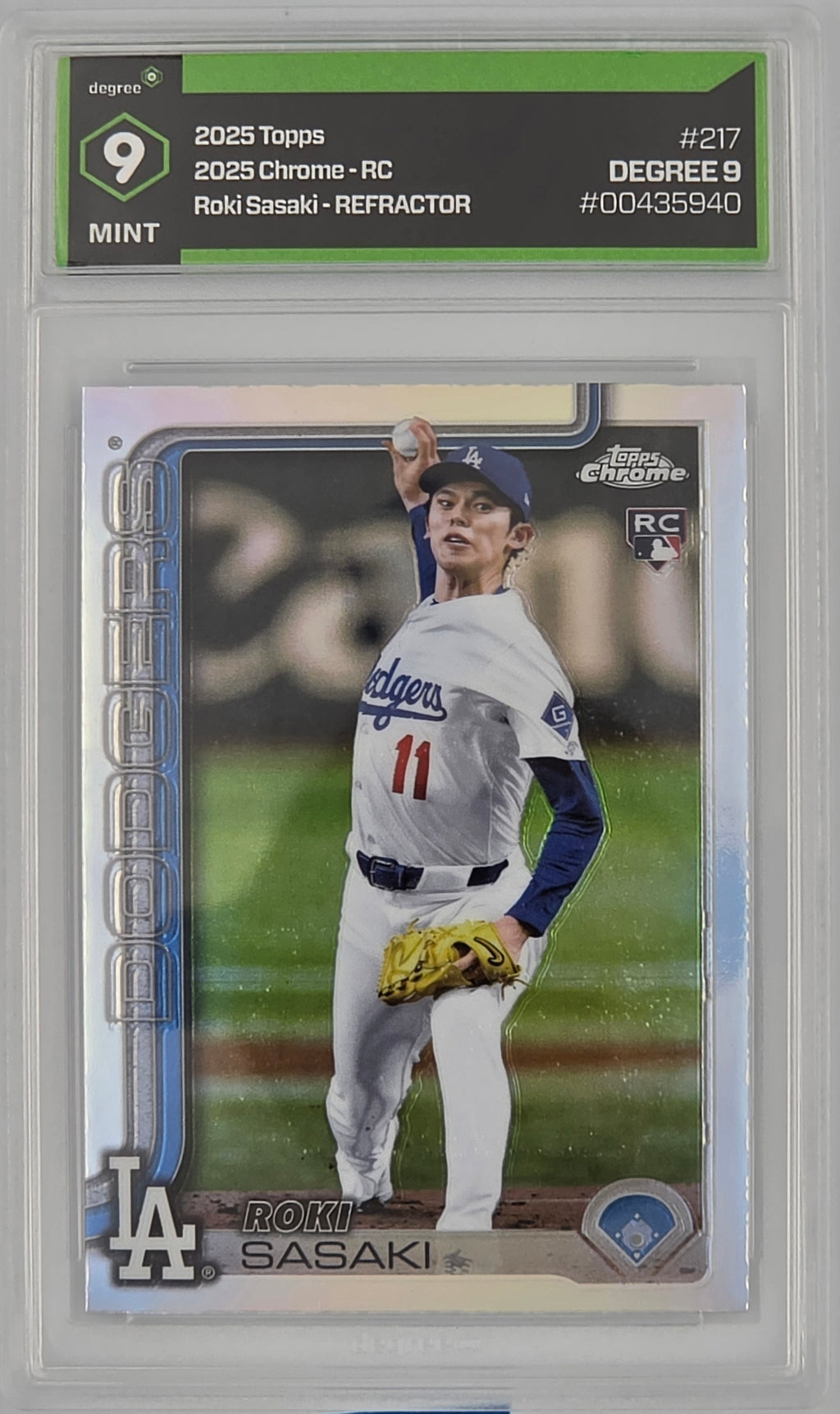 2025 Topps Chrome #217 Roki Sasaki Refractors Degree 9 MINT